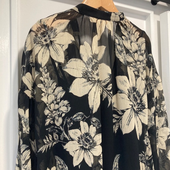 H&M Black & Ivory Floral Print Tie Flowy Blouse Top Size 4 - Picture 10 of 13